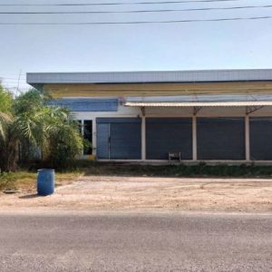 04 Commercial Building