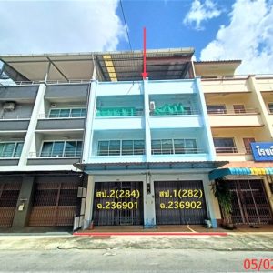 04 Commercial Building