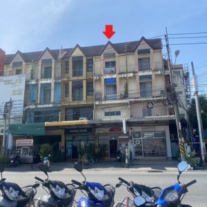 04 Commercial Building