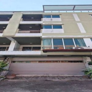 04 Commercial Building