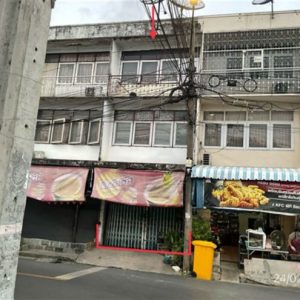 04 Commercial Building