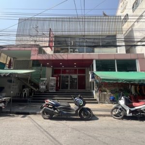 04 Commercial Building