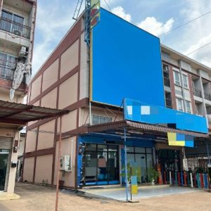 04 Commercial Building