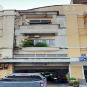 04 Commercial Building