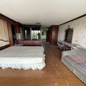 05 Condominium