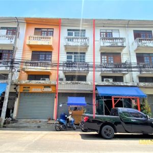 04 Commercial Building