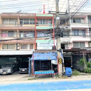 04 Commercial Building