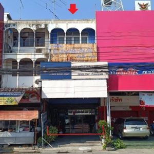04 Commercial Building