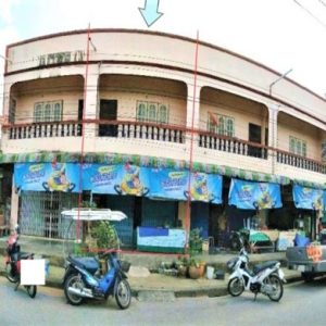 04 Commercial Building