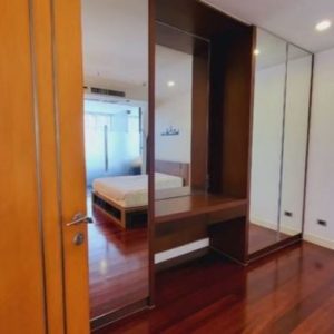 05 Condominium