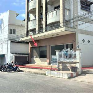04 Commercial Building