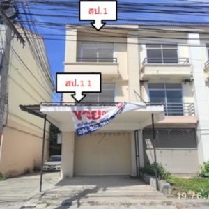 04 Commercial Building