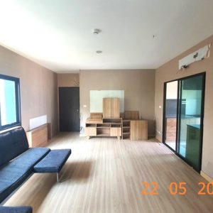05 Condominium