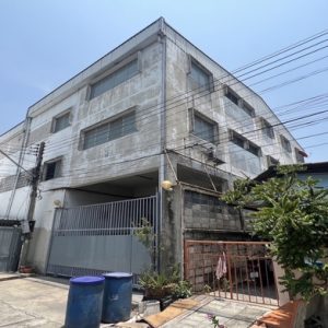 04 Commercial Building