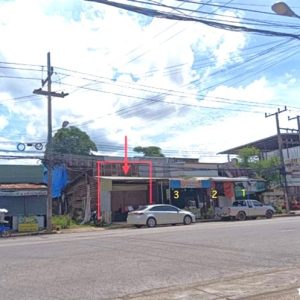 04 Commercial Building