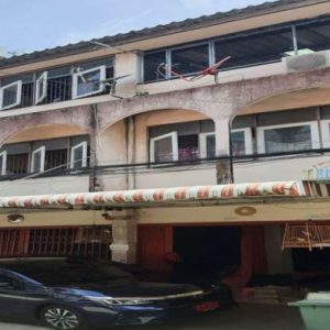 04 Commercial Building