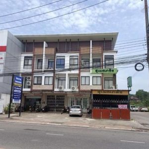 04 Commercial Building