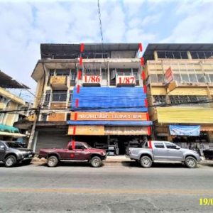04 Commercial Building
