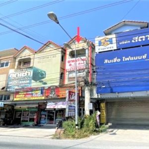 04 Commercial Building