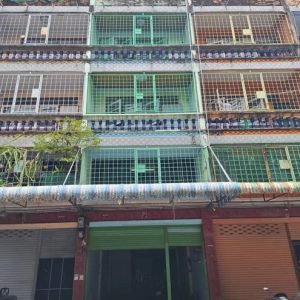 04 Commercial Building