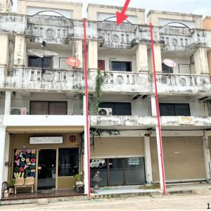 04 Commercial Building