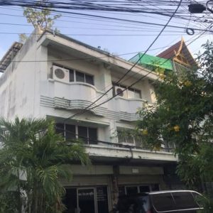 04 Commercial Building