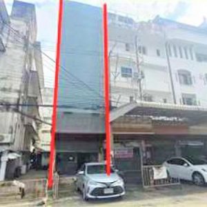 04 Commercial Building