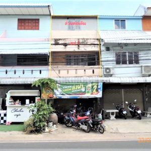 04 Commercial Building