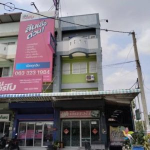04 Commercial Building