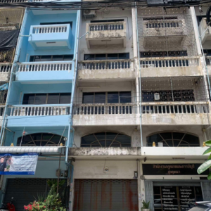 04 Commercial Building