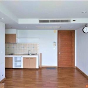 05 Condominium