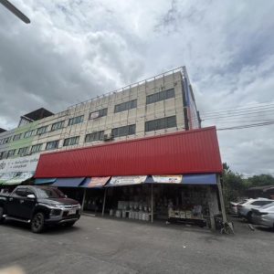 04 Commercial Building
