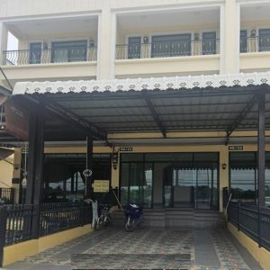 04 Commercial Building