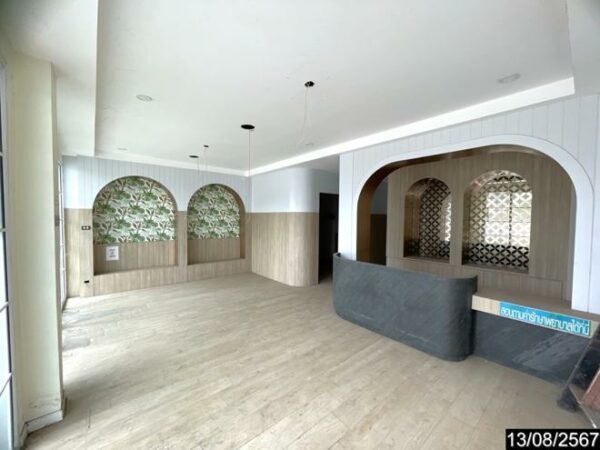 04 Commercial Building _photo