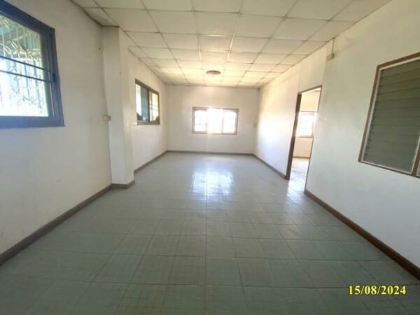 04 Commercial Building _photo