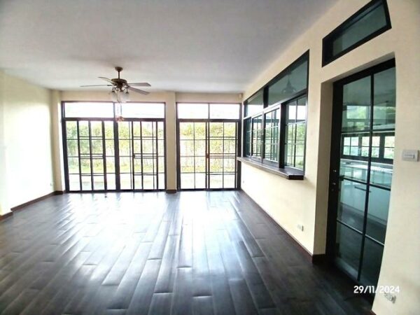 02 Single House _photo
