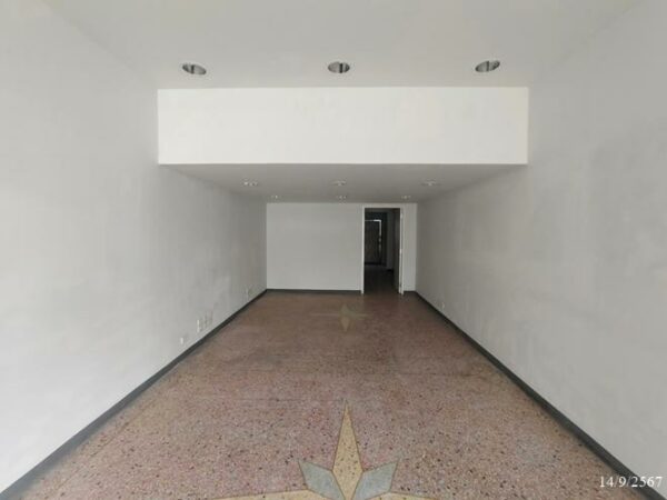 04 Commercial Building _photo