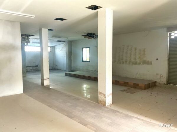 04 Commercial Building _photo