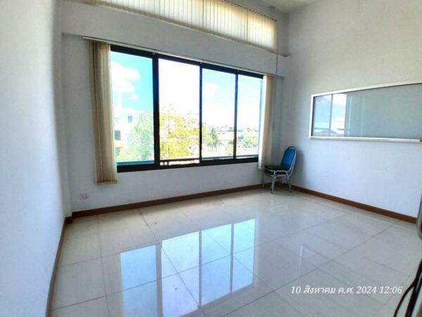 04 Commercial Building _photo