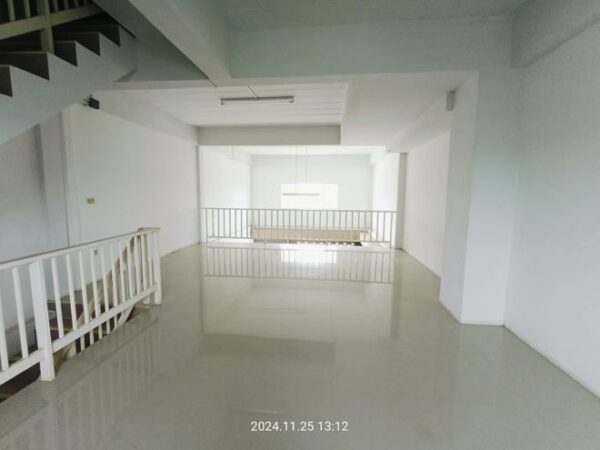 04 Commercial Building _photo