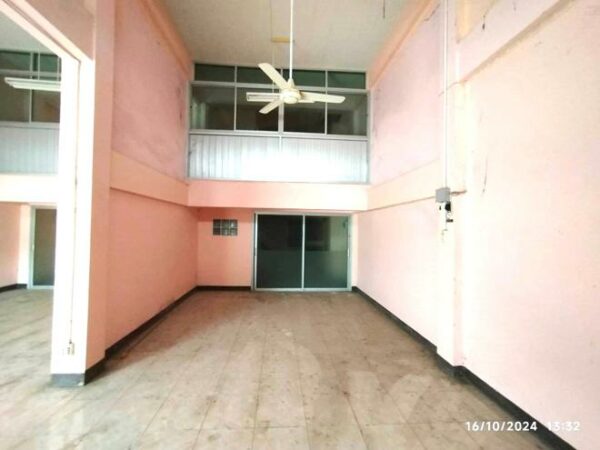 04 Commercial Building _photo