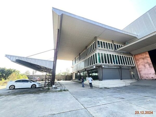 12 warehouses _photo