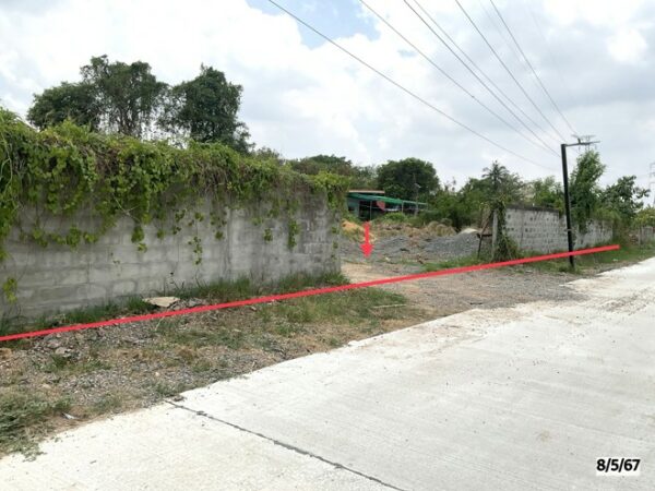 01 Land is empty. _photo