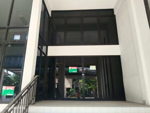 04 Commercial Building _photo