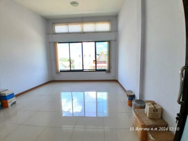 04 Commercial Building _photo