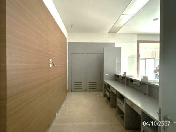 83 Branch Office Building _photo