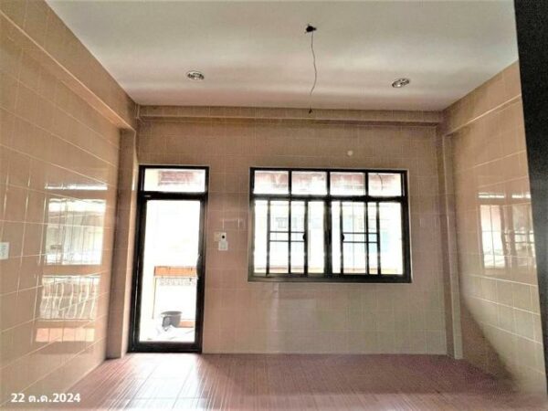 04 Commercial Building _photo