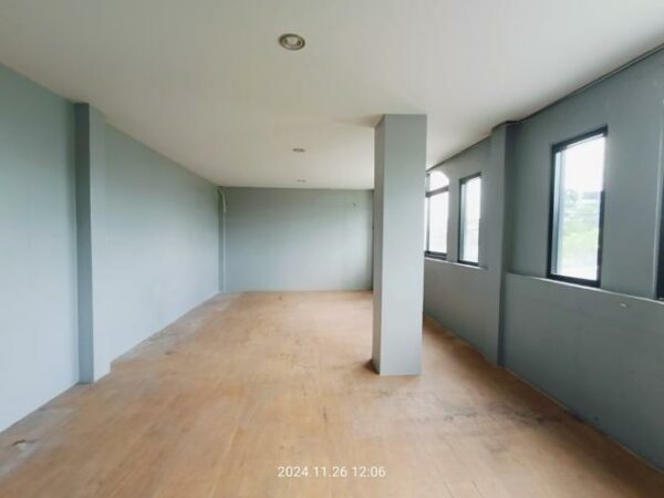 04 Commercial Building _photo
