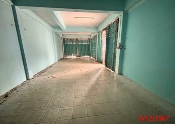 04 Commercial Building _photo