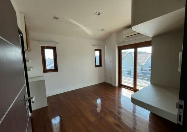 02 Single House _photo